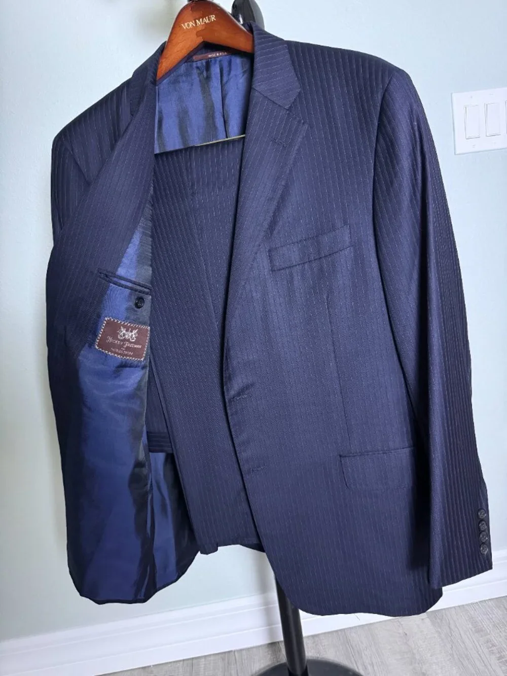Hickey Freeman for Nordstrom, 44R, Navy Pinstripe